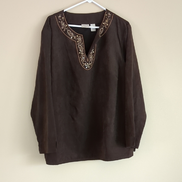 2X Erika Woman Faux Suede Brown Embellished Top - Picture 1 of 13